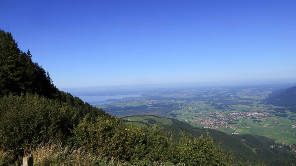 E-Bike-Tour mit Blick auf den Chiemsee