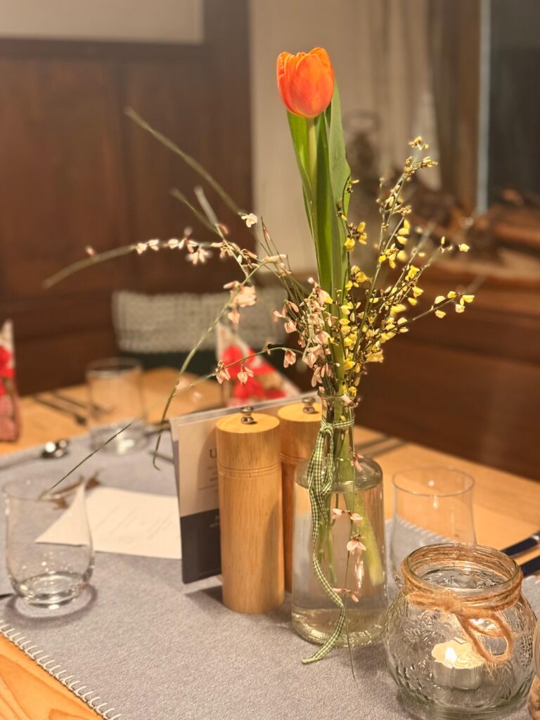 Valentinstagsmenü, Raitner wirt, Tischdeko, Blumen