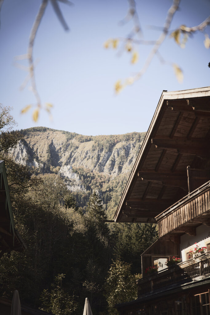 Bayerisches Hotel mit schönem Ausblick in die Alpen