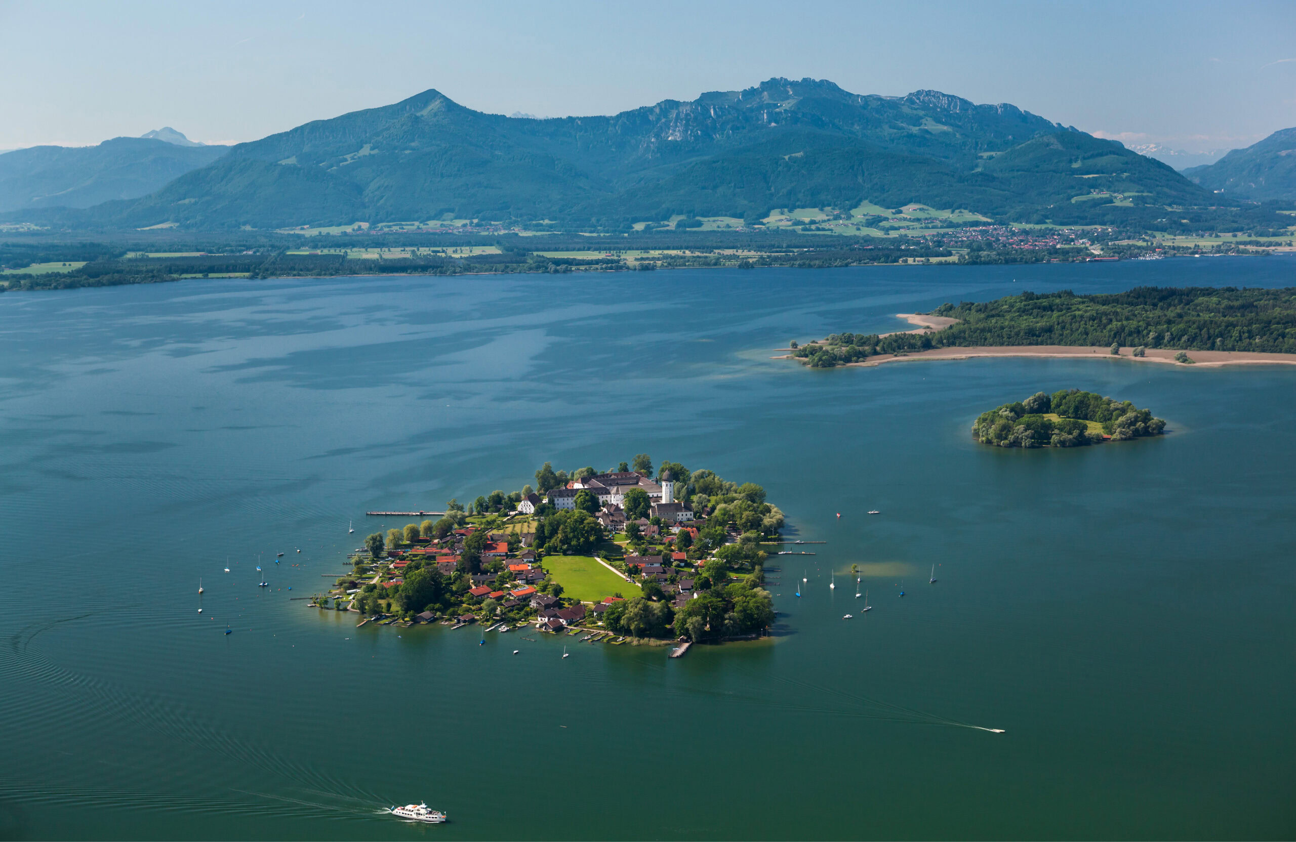 Die Fraueninsel am Chiemsee von oben
